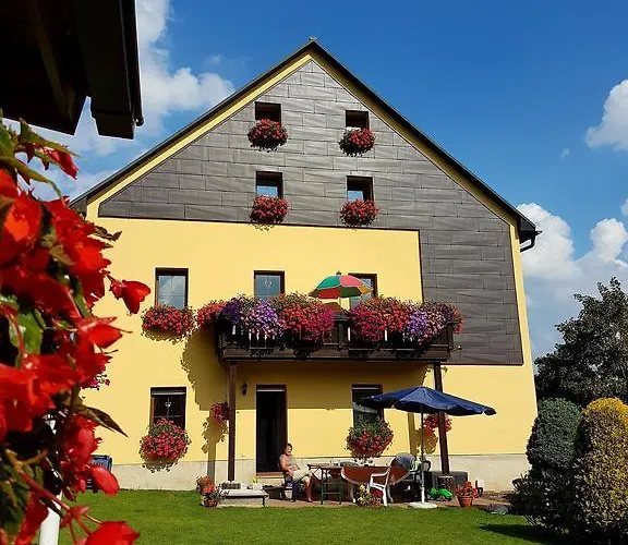 Ferienwohnung-am-schloessel-fuer-2-4-personen-in-oberwiesenthal *